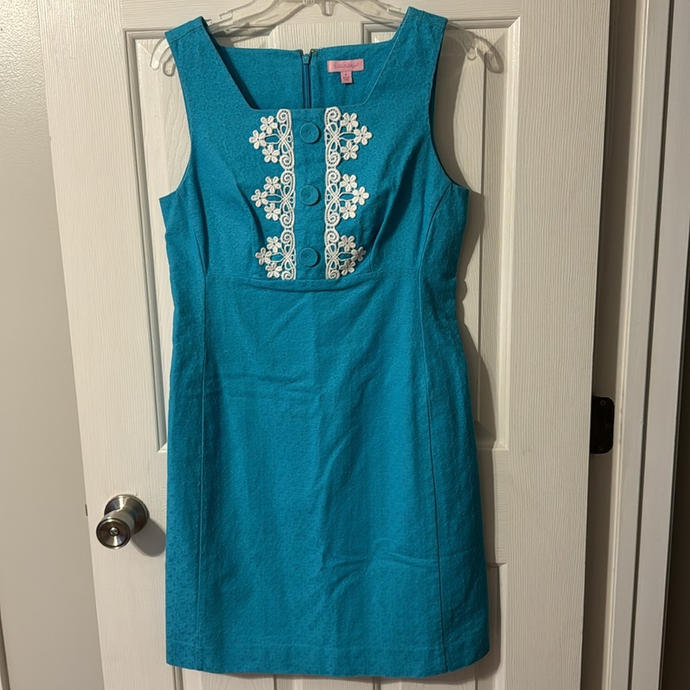 Lilly Pulitzer fitted cotton sleeveless dress, zip back w/hook. GUC, sz 8